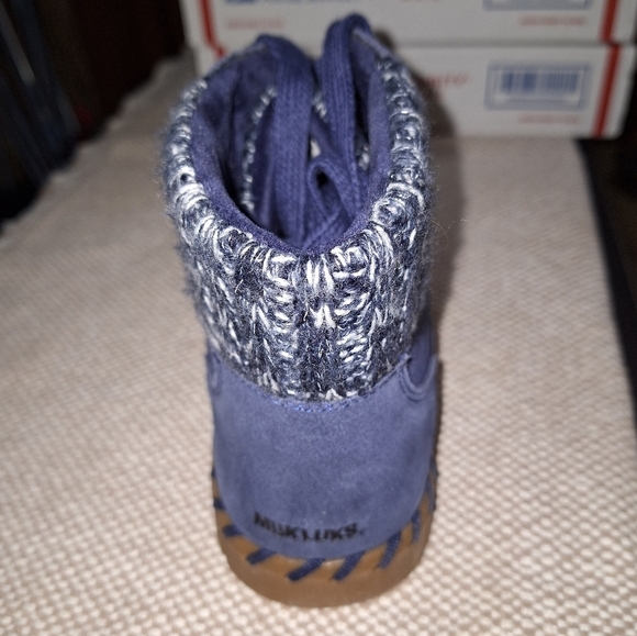 A pair of MukLuks genuine suede booties with a faux fur lining in a size 8. - Picture 3 of 12